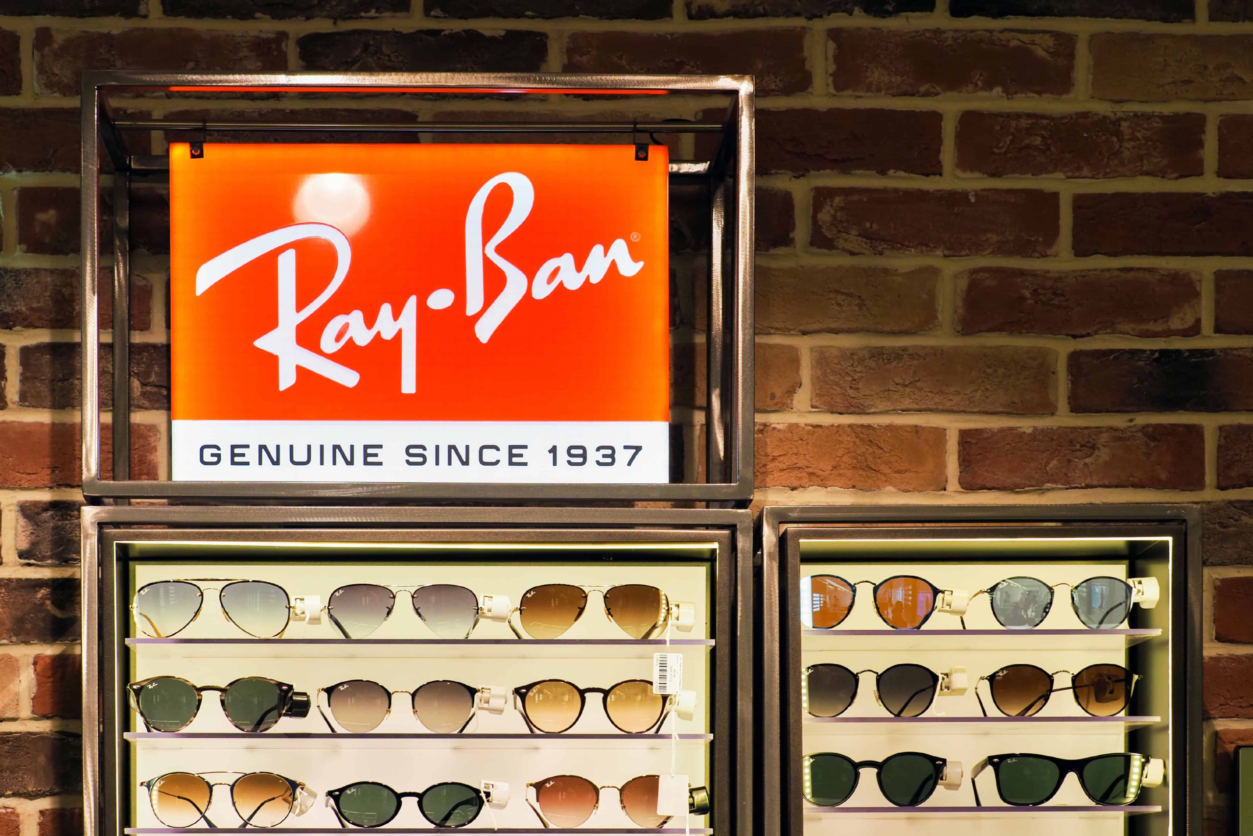 Ray-Ban Optical Cabinet and Eyewear Display