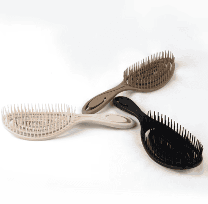  Vented hair brushes and combs